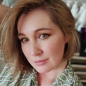 Meet your Posher, Jaimie Cosmetologist